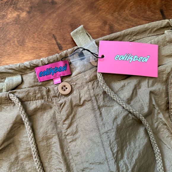 Edikted Rion nylon parachute pants - Picture 3 of 7